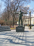 фото: Памятник Высоцкому на Страстном бульваре (опубликовано 29.01.2008)